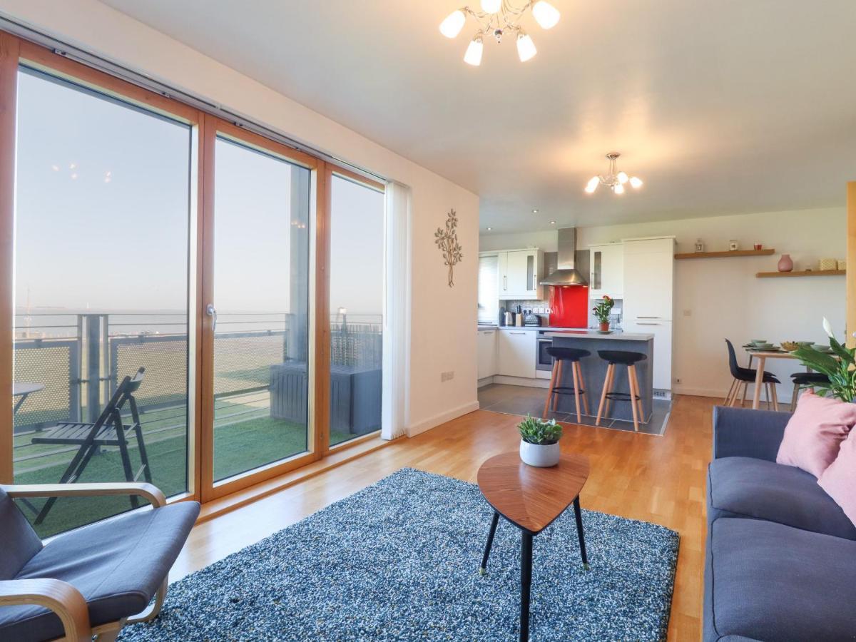 Flat 19 By The Beach Harwich Extérieur photo