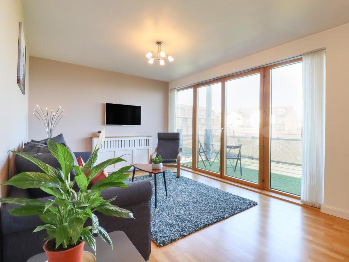 Flat 19 By The Beach Harwich Extérieur photo