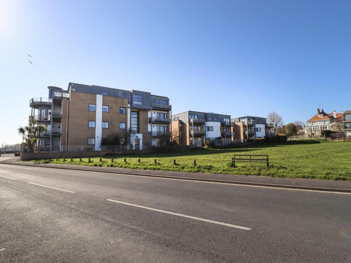 Flat 19 By The Beach Harwich Extérieur photo